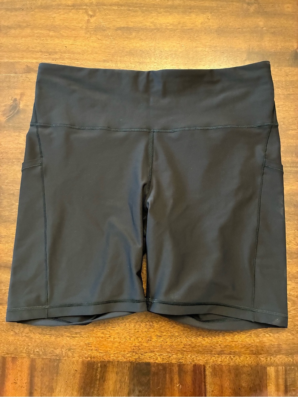 Athleta Biker Shorts Women’s XL Black Interval Stash 7” Short Pockets